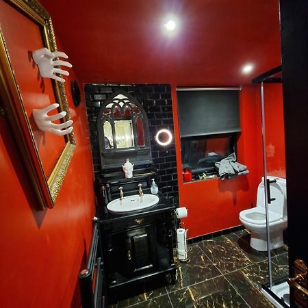 Wednesday'S Family Rooms York Extérieur photo