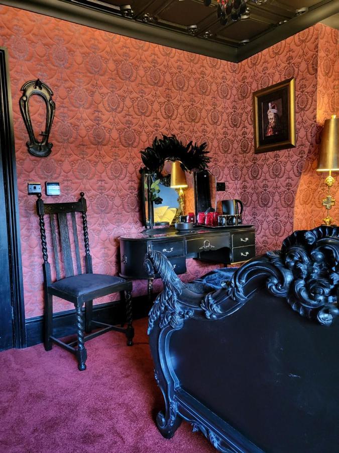Wednesday'S Family Rooms York Extérieur photo