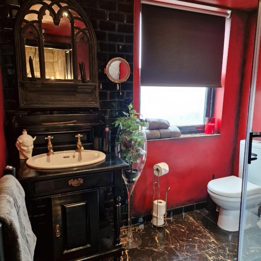 Wednesday'S Family Rooms York Extérieur photo